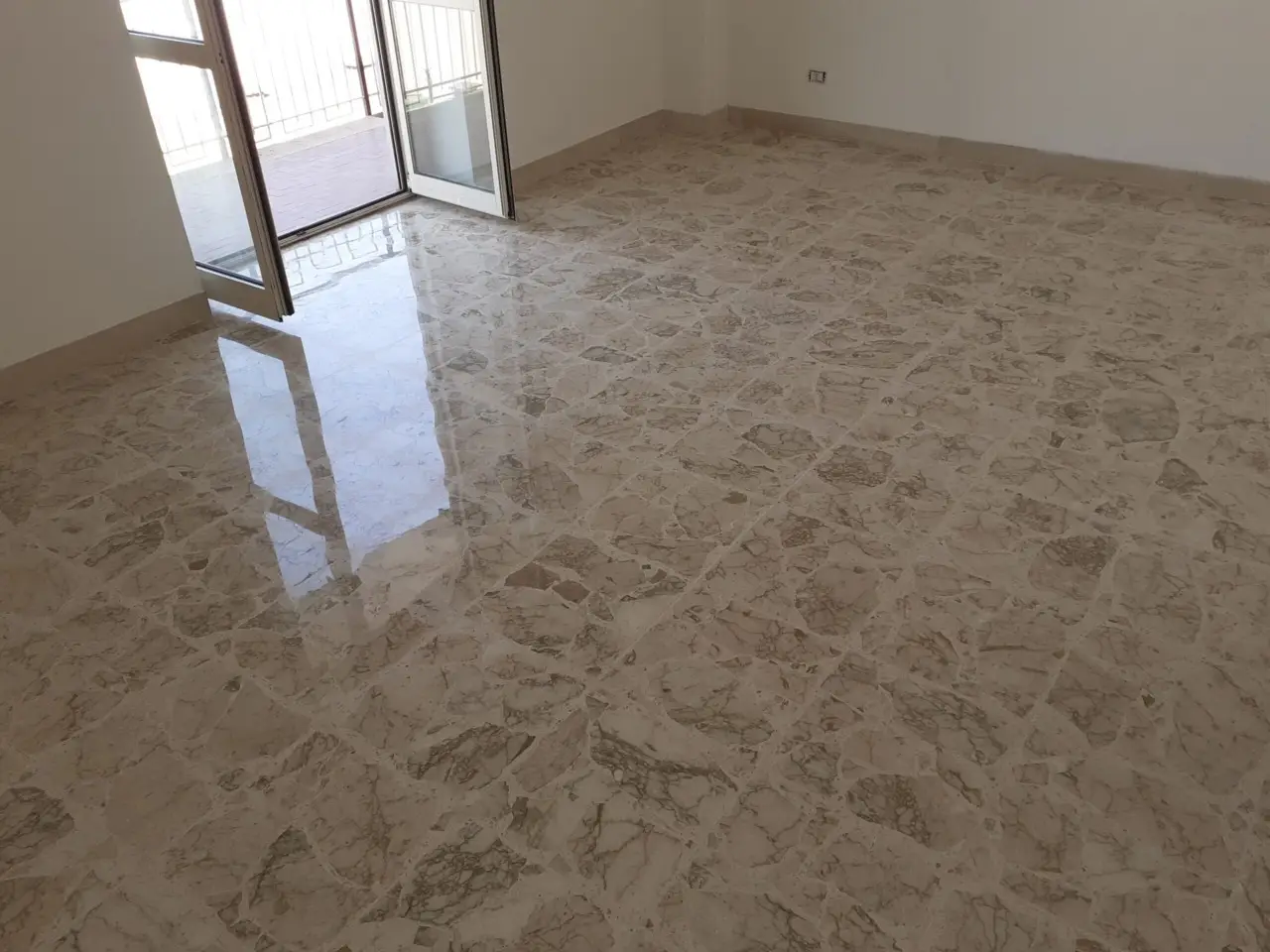 Pavimenti gelidi e sgradevoli: ecco come isolare adeguatamente Pavimenti gelidi e sgradevoli: ecco come isolare adeguatamente