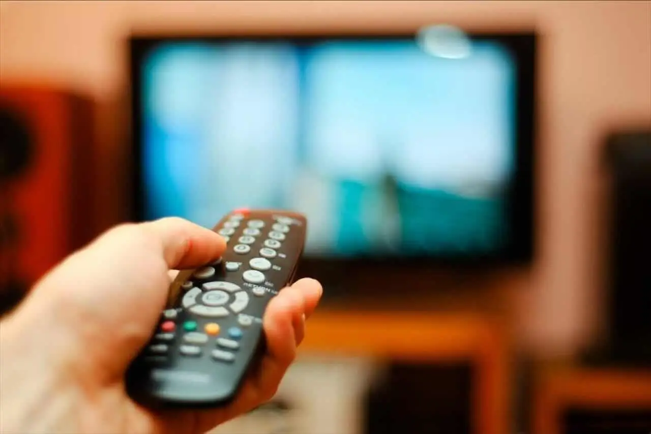 Quanto guadagnano i conduttori di Striscia la Notizia? Scopriamo insieme Quanto guadagnano i conduttori di Striscia la Notizia? Scopriamo insieme