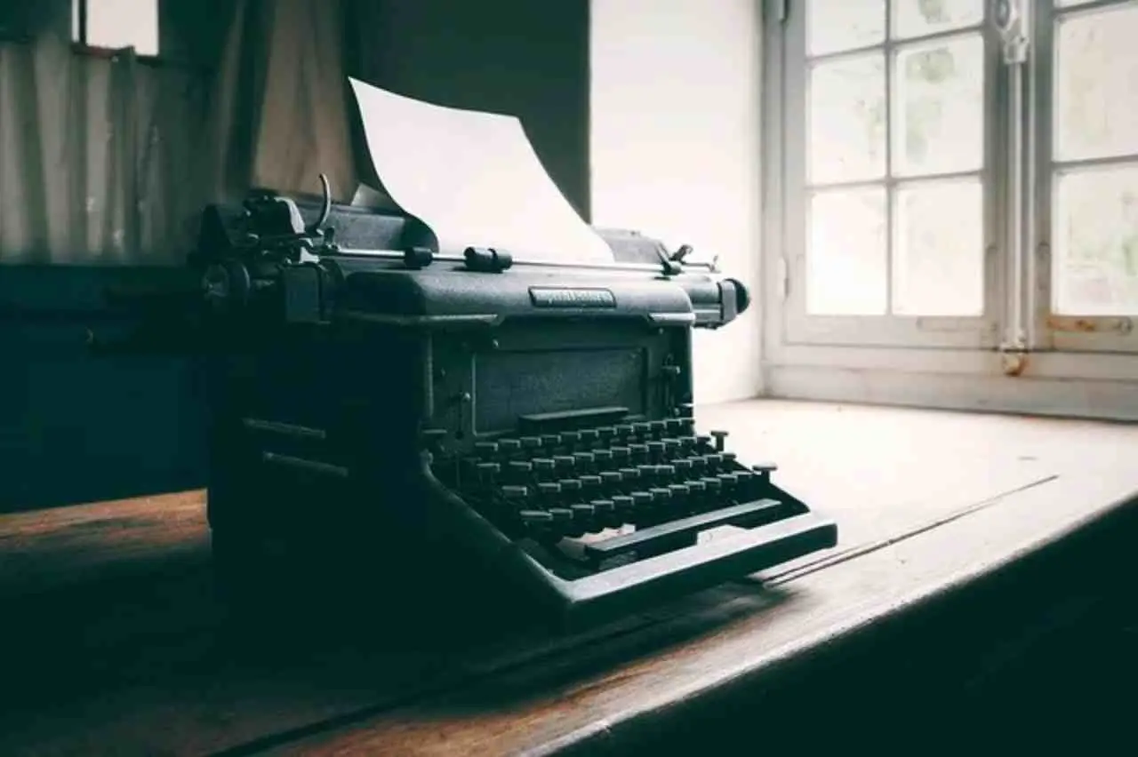Ecco i 4 dettagli che rendono preziosa una vecchia macchina da scrivere, secondo gli antiquari Ecco i 4 dettagli che rendono preziosa una vecchia macchina da scrivere, secondo gli antiquari