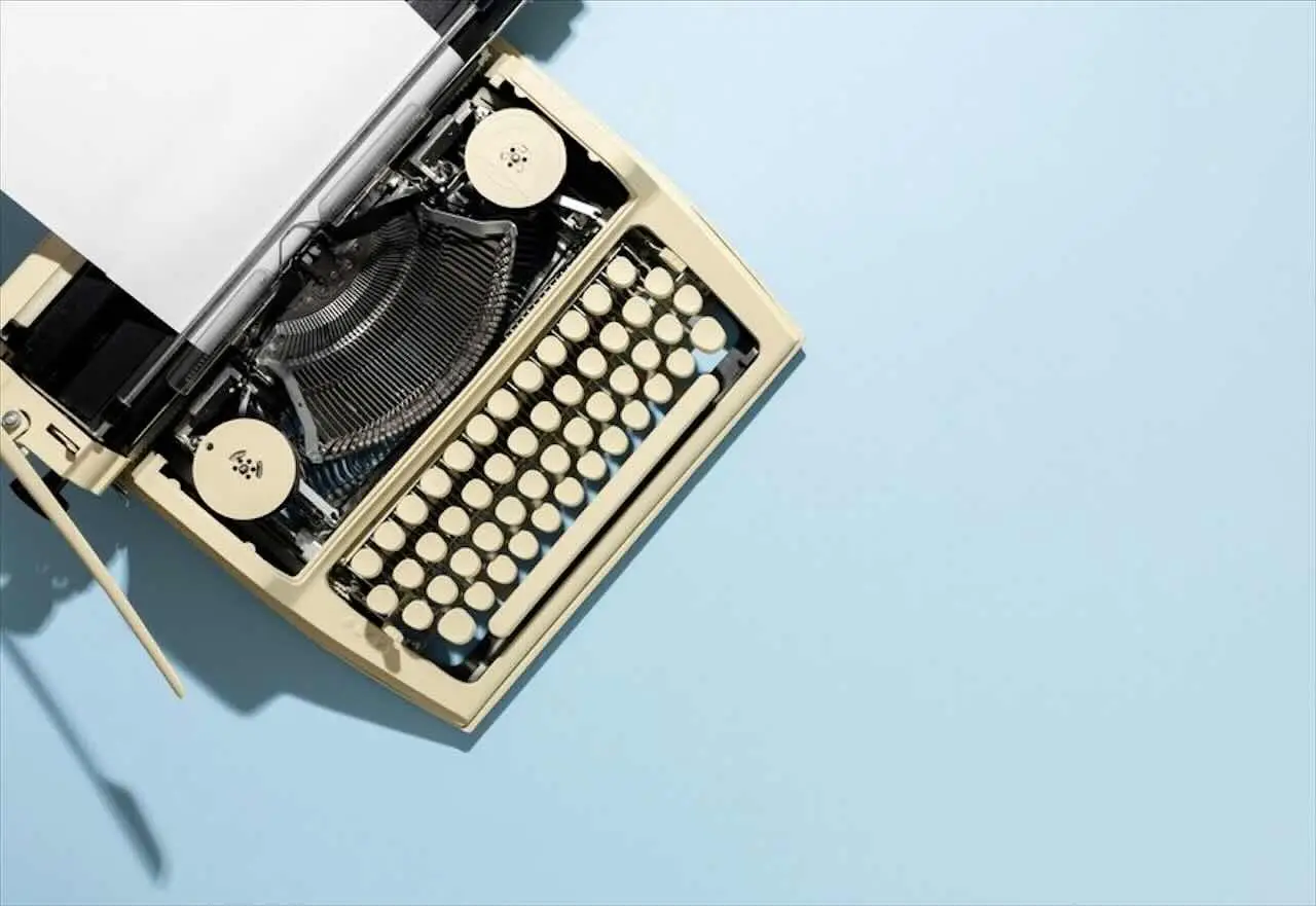 Ecco i 4 dettagli che rendono preziosa una vecchia macchina da scrivere, secondo gli antiquari Ecco i 4 dettagli che rendono preziosa una vecchia macchina da scrivere, secondo gli antiquari