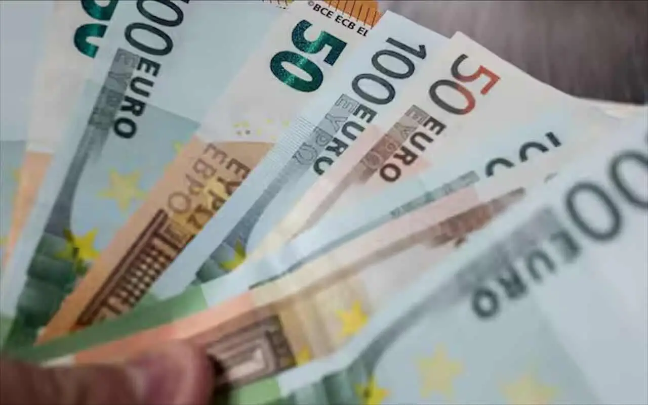 Come evitare la stangata sulla TARI nel 2025: il trucco dei CAF svelato Come evitare la stangata sulla TARI nel 2025: il trucco dei CAF svelato