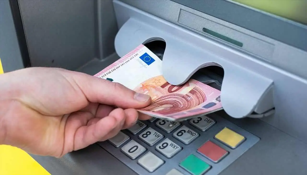 Prelievi al bancomat: le nuove soglie da giugno 2025 Prelievi al bancomat: le nuove soglie da giugno 2025