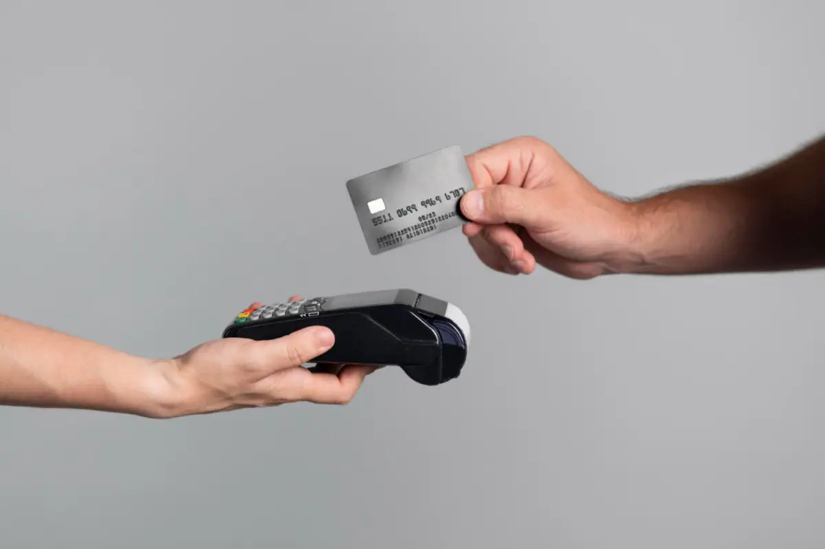 Carte di credito: le nuove regole antifrode in vigore da giugno 2025 spiegate dagli esperti Carte di credito: le nuove regole antifrode in vigore da giugno 2025 spiegate dagli esperti