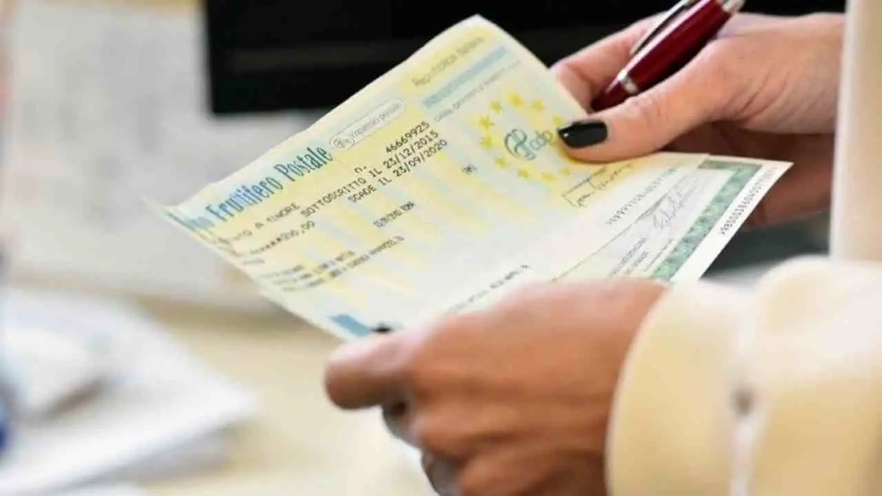 Guida pratica per richiedere l’assegno sociale: requisiti e tempistiche spiegate dall’esperto CAF Guida pratica per richiedere l’assegno sociale: requisiti e tempistiche spiegate dall’esperto CAF