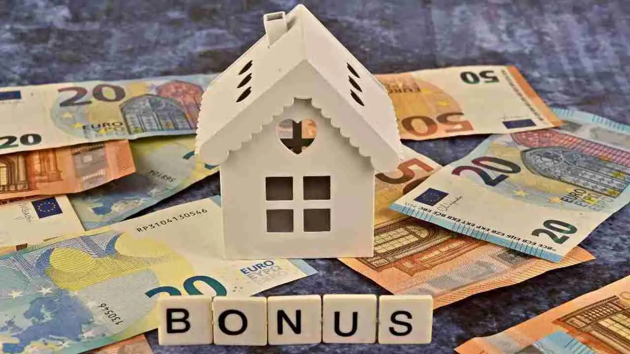 Bonus di 8.000 euro per sostituire camino o caldaia: ecco requisiti e istruzioni Bonus di 8.000 euro per sostituire camino o caldaia: ecco requisiti e istruzioni