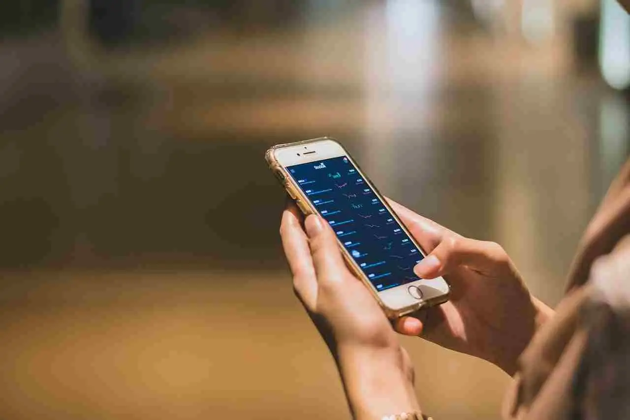Stai usando ancora questa app? Ecco cosa succede ai tuoi dati in vacanza Stai usando ancora questa app? Ecco cosa succede ai tuoi dati in vacanza