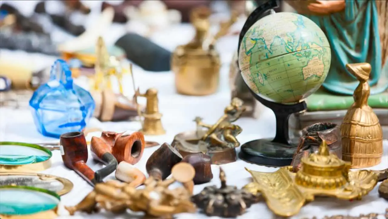 Vendere oggetti usati d’estate: ecco cosa cercare in casa prima che lo facciano altri Vendere oggetti usati d’estate: ecco cosa cercare in casa prima che lo facciano altri